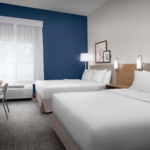 Queen Room Two Queen Beds